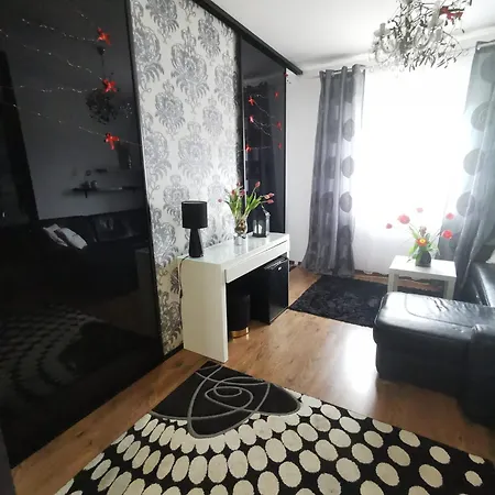 Blackapartment